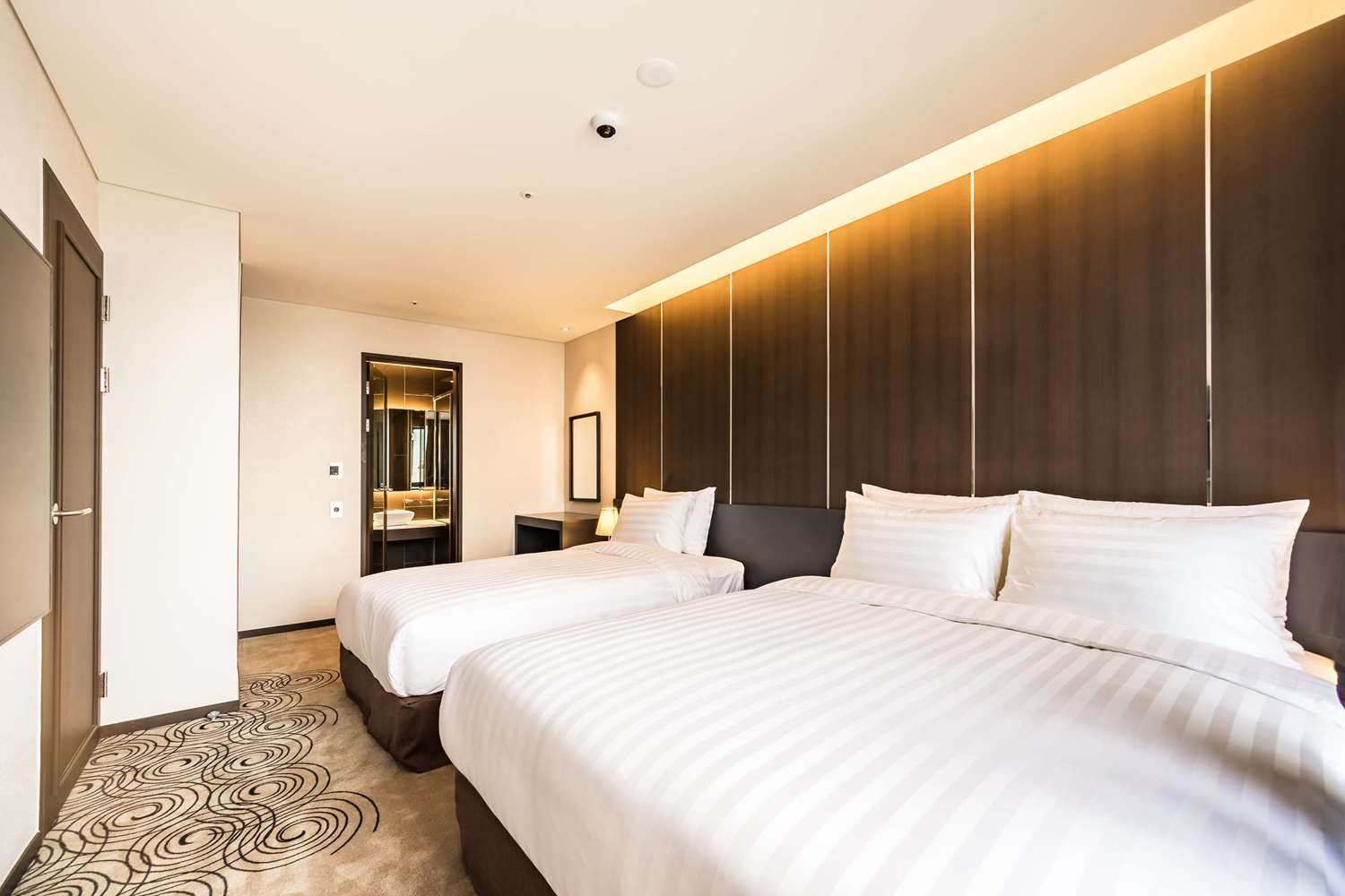 Days Hotel Jeju Seogwipo Ocean Esterno foto